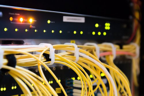 Czy dobrej jakości Internet wpływa na pracę routera?
